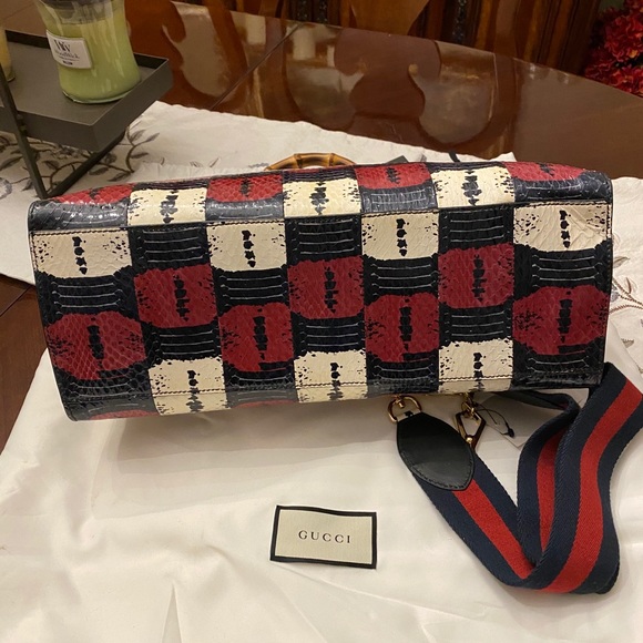 GUCCI♥️RUNWAY BAG♥️NEW❤️Nymphaea snakeskin Tote - Picture 13 of 16